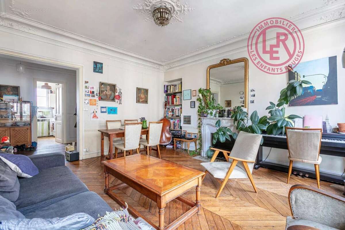 Appartement à PARIS-10E