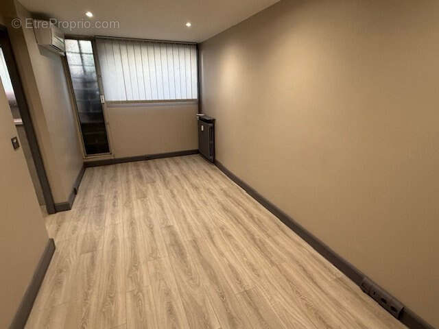 Commerce à MARSEILLE-6E