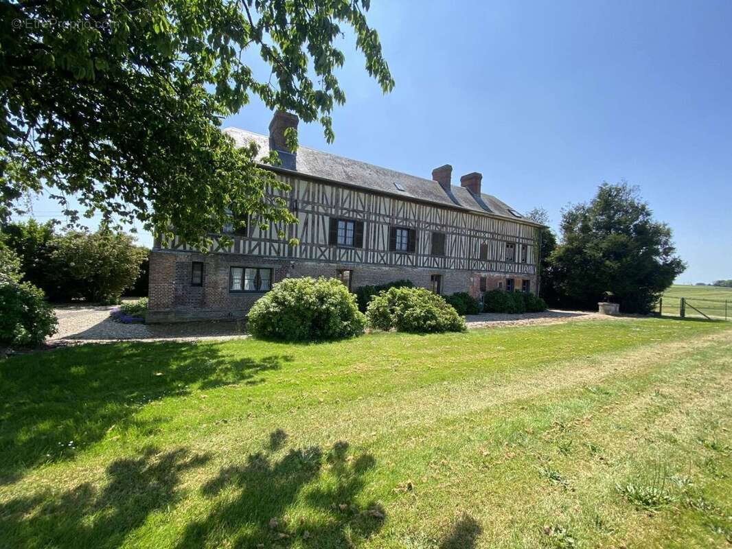 Maison à BOURG-ACHARD