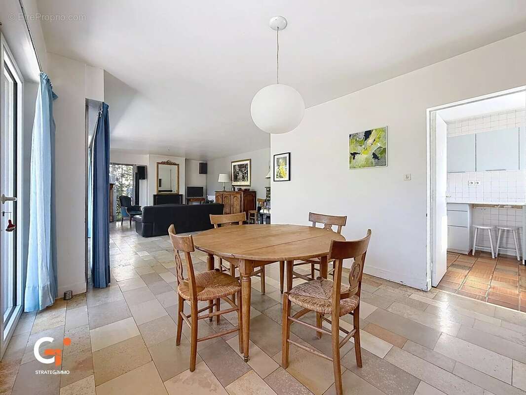 Maison d'architecte des années 70 - photo 4