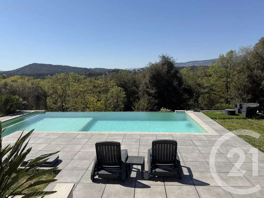 Maison à MOUANS-SARTOUX