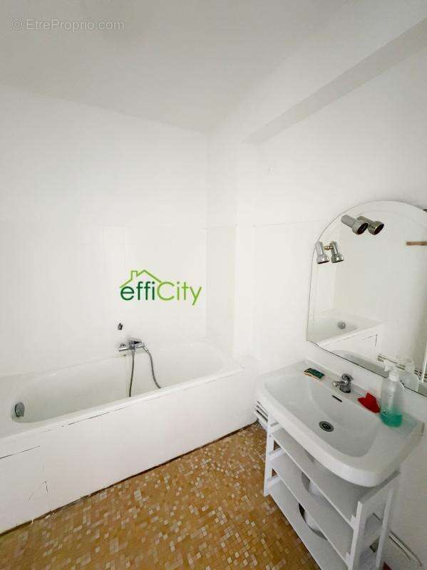 Appartement à MARSEILLE-13E