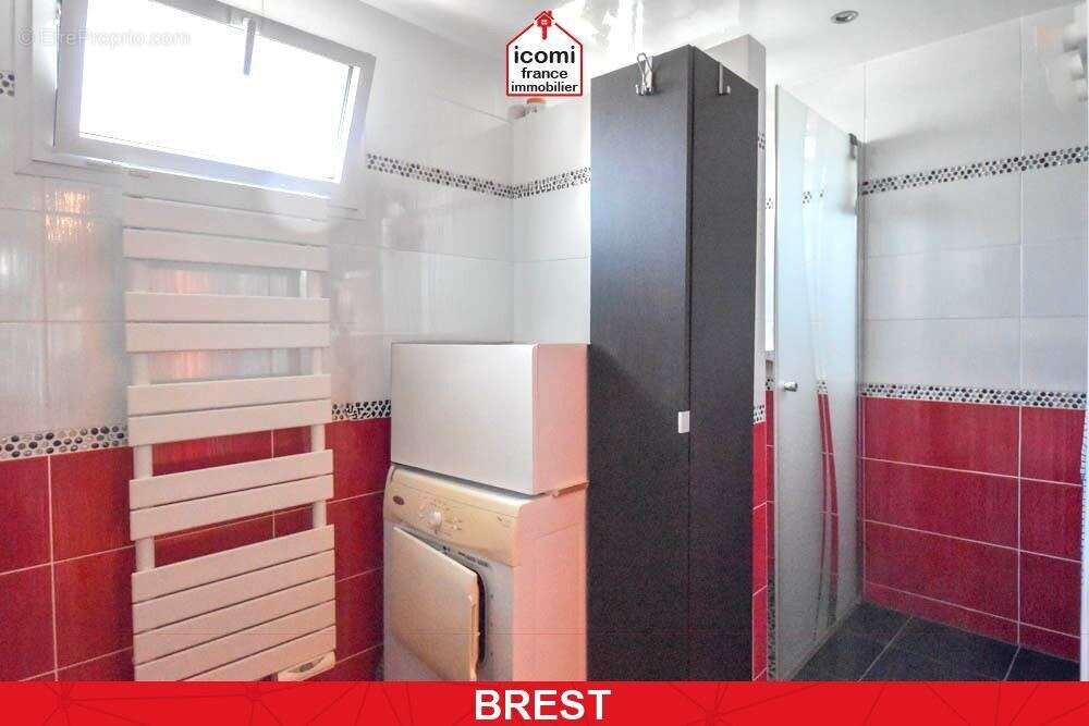 Finistere - brest (29200) - a vendre - appartement de 96 m² - 3 chambres - piece de vie de 50 m² - 3 balcons - ascenseur -  plac - photo 8