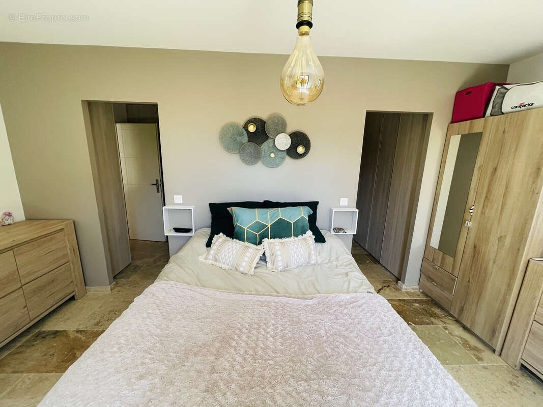 Maison à PLAN-DE-LA-TOUR