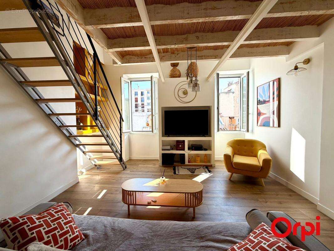 Appartement à MARSEILLE-7E