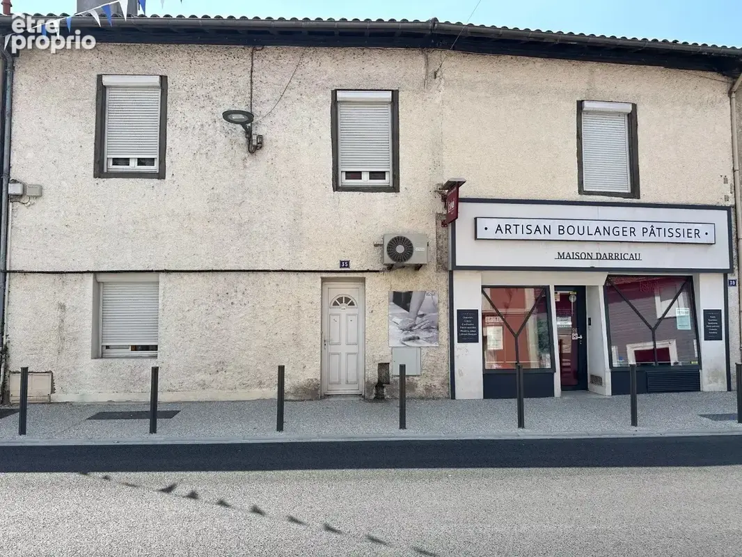 Commerce à RION-DES-LANDES