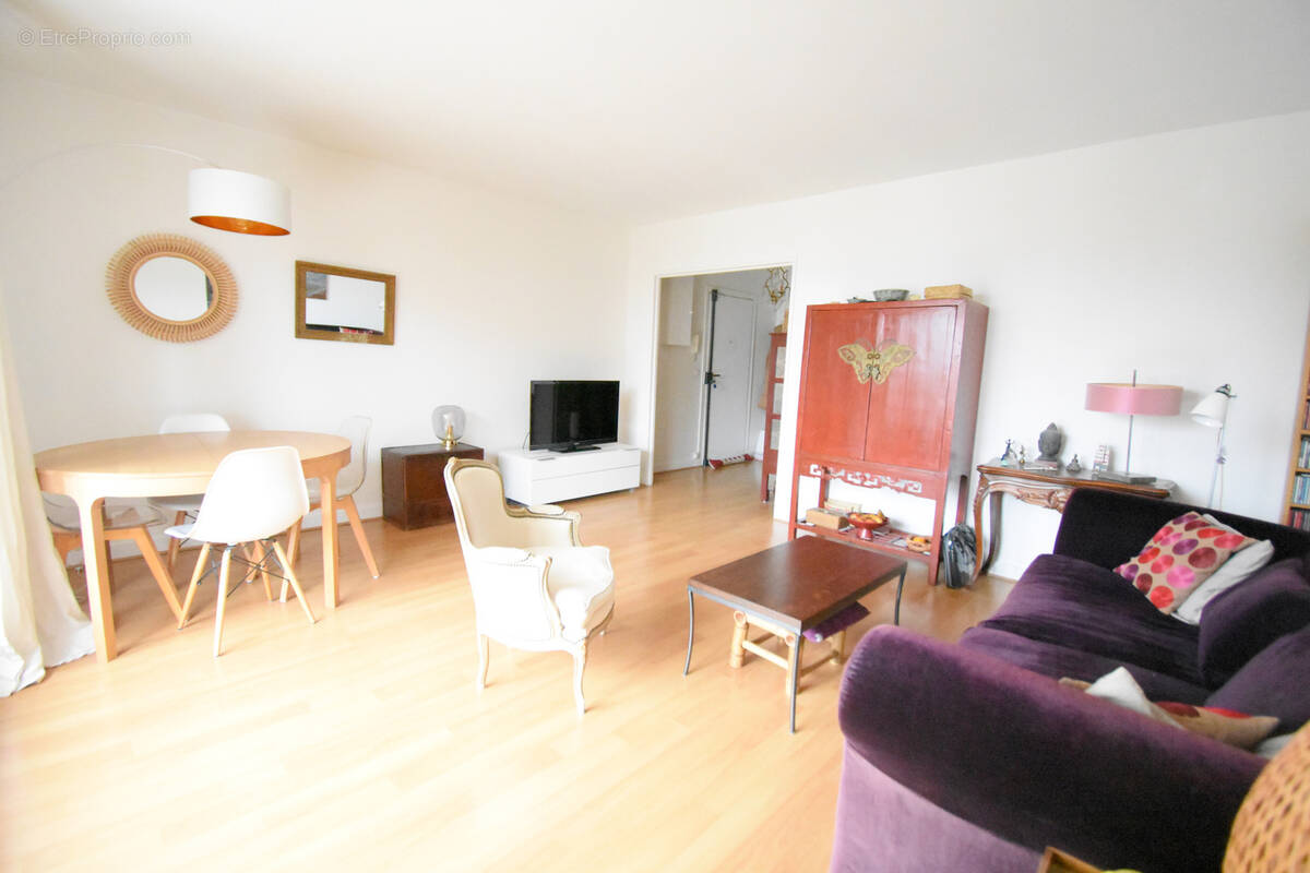 Appartement à VILLE-D'AVRAY