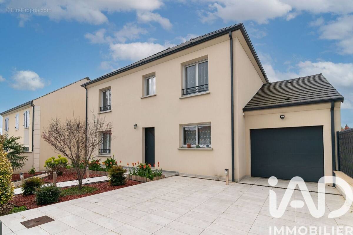 Photo 1 - Maison à CONDE-SAINTE-LIBIAIRE