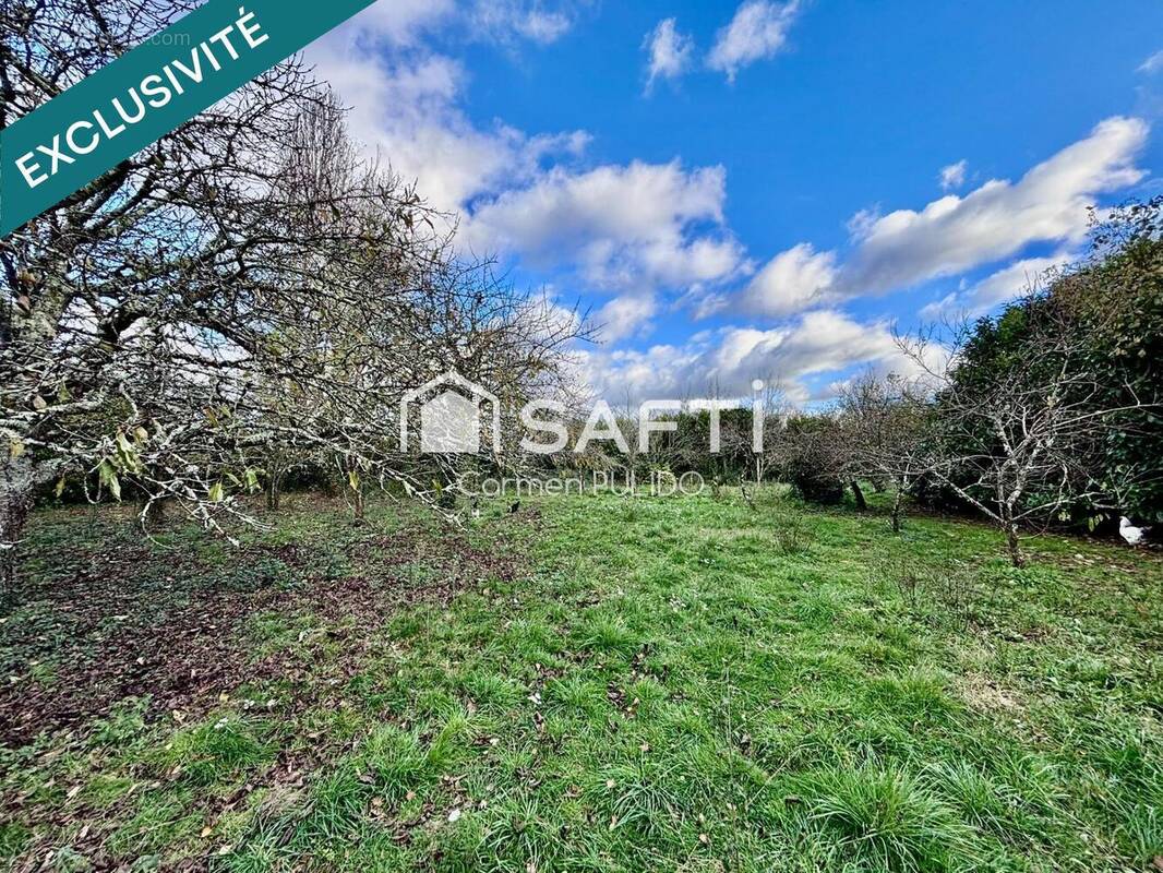 Photo 1 - Terrain à MOULIETS-ET-VILLEMARTIN