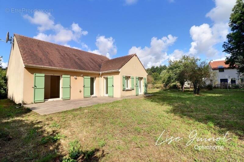 Maison à MAREIL-SUR-MAULDRE