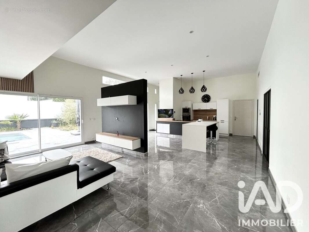 Maison 149 m² à Couzeix  - photo 5