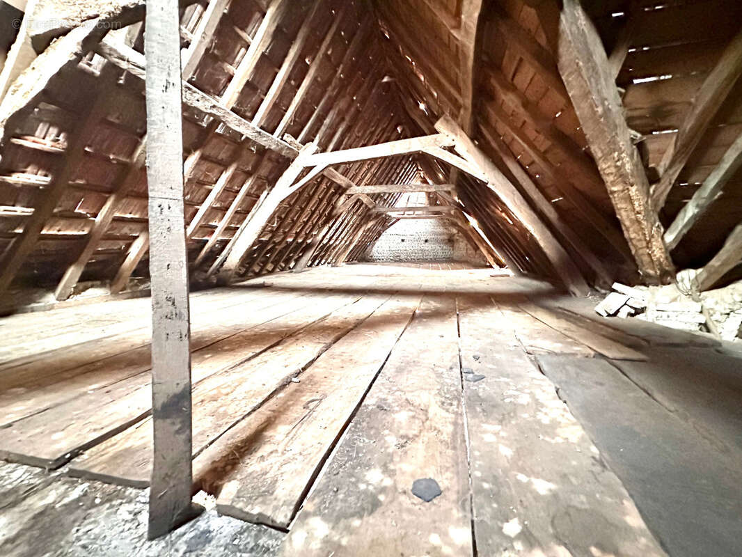 Maison à BERNAC-DEBAT