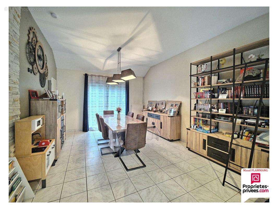 Maison à SAINT-JEAN-DE-BRAYE