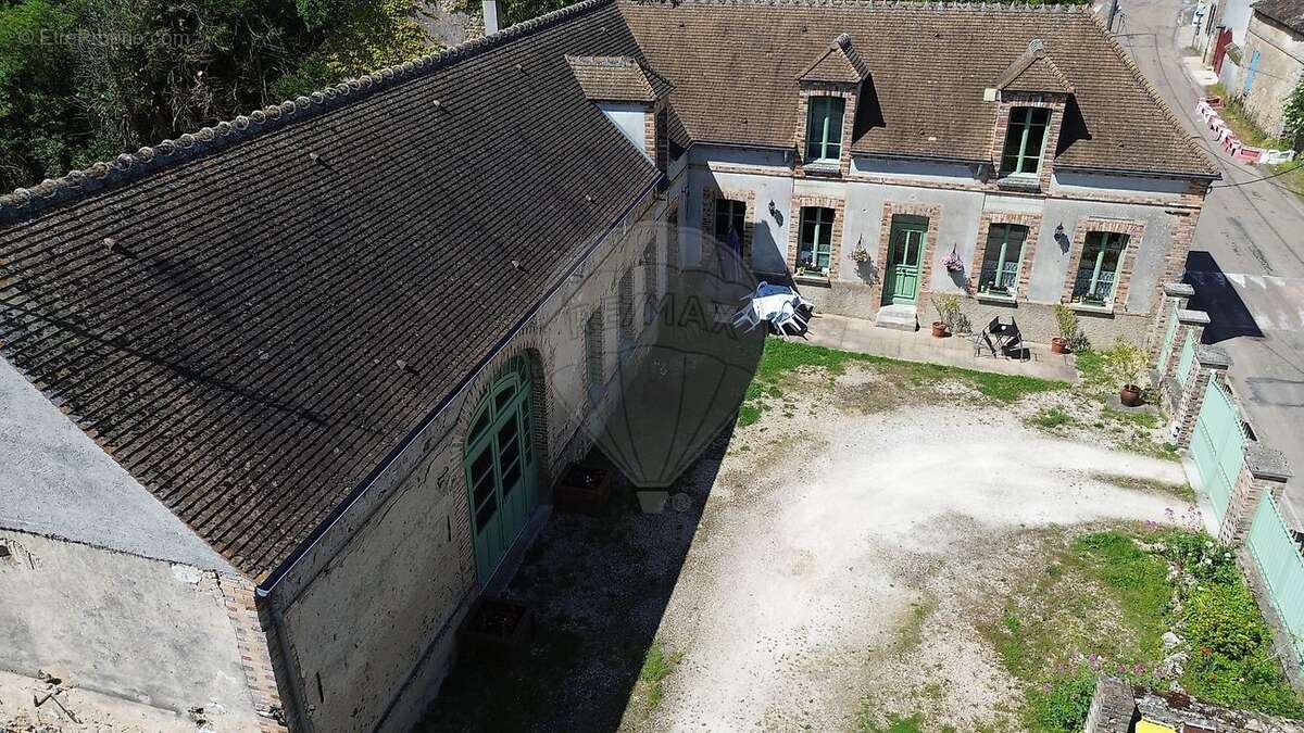 Maison à VILLEBOUGIS