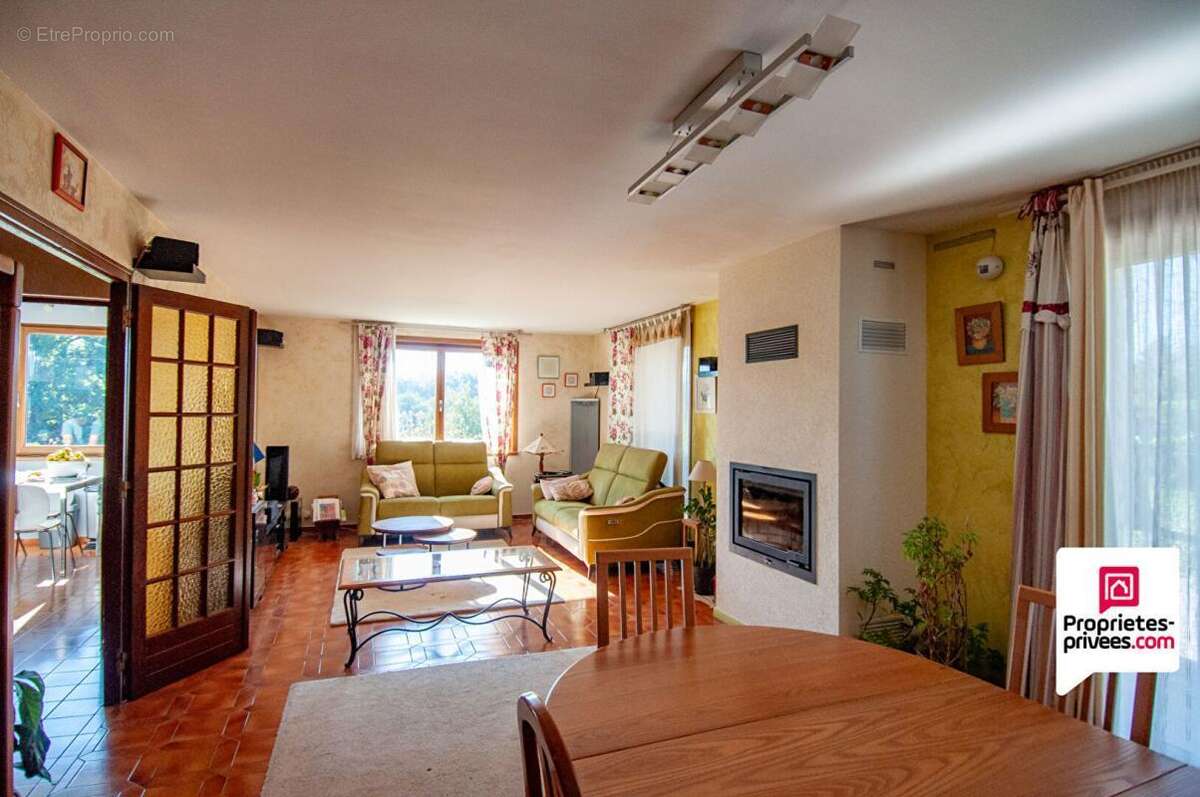 Maison à ROCHES-LES-BLAMONT