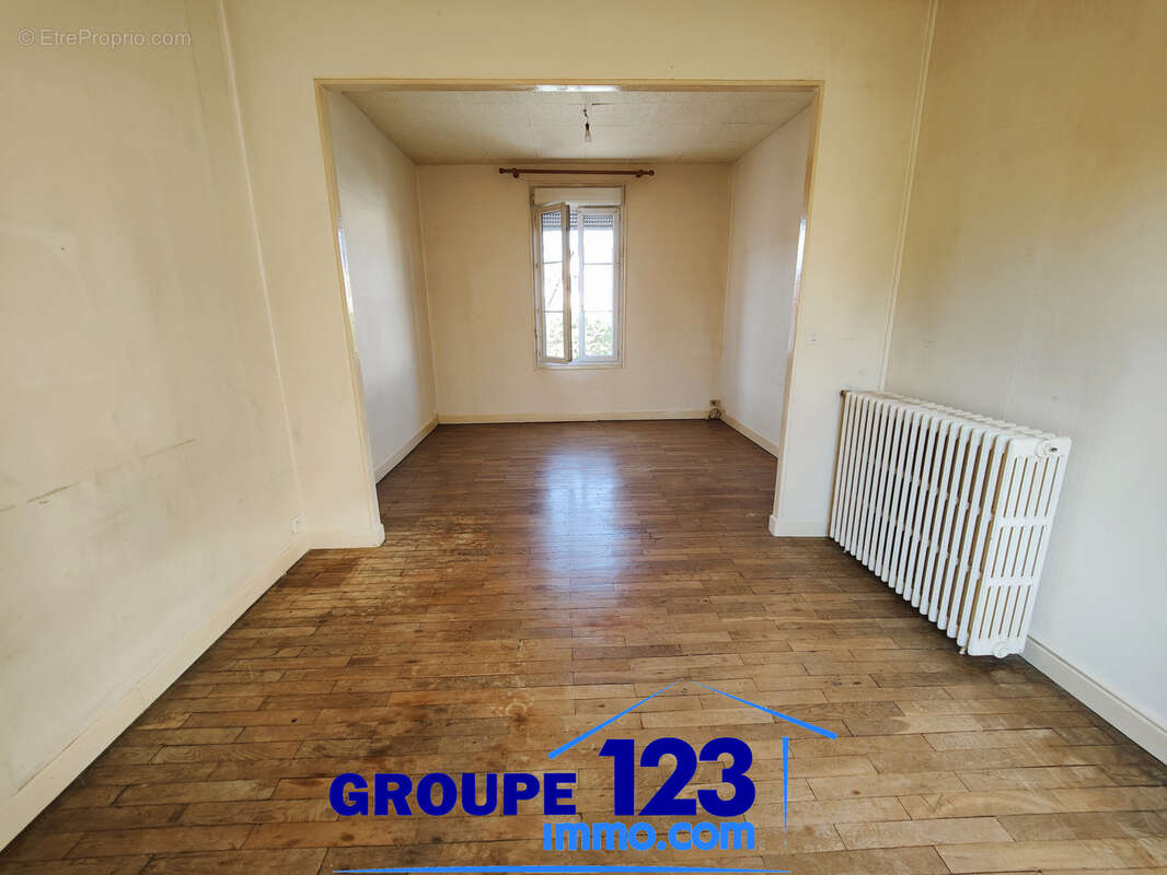 Maison avec local loué à Migennes   Vivez et investissez en un seul lieu - photo 3