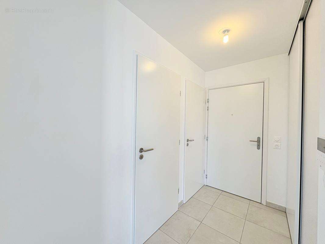 Appartement à LE CANNET