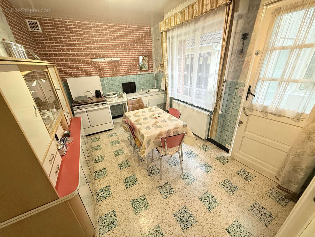 Maison à BRUAY-LA-BUISSIERE