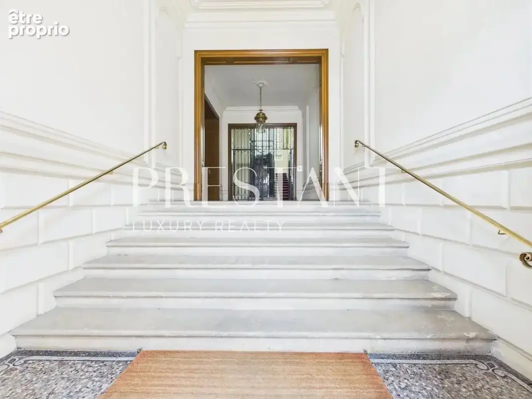 Appartement face au Jardin Public, au cœur de l’une des adresses les plus prestigieuses de Bordeaux. - photo 26