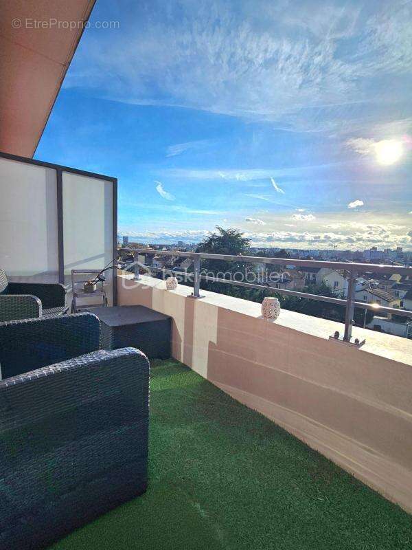 Appartement dernier étage F2 44m² terrasse 14m² SUD parking DPE C - photo 12