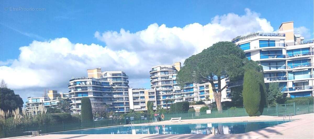 Appartement à MANDELIEU-LA-NAPOULE