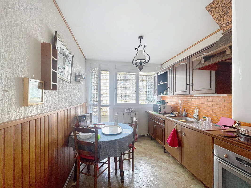 Appartement à SAINT-GENIS-LAVAL