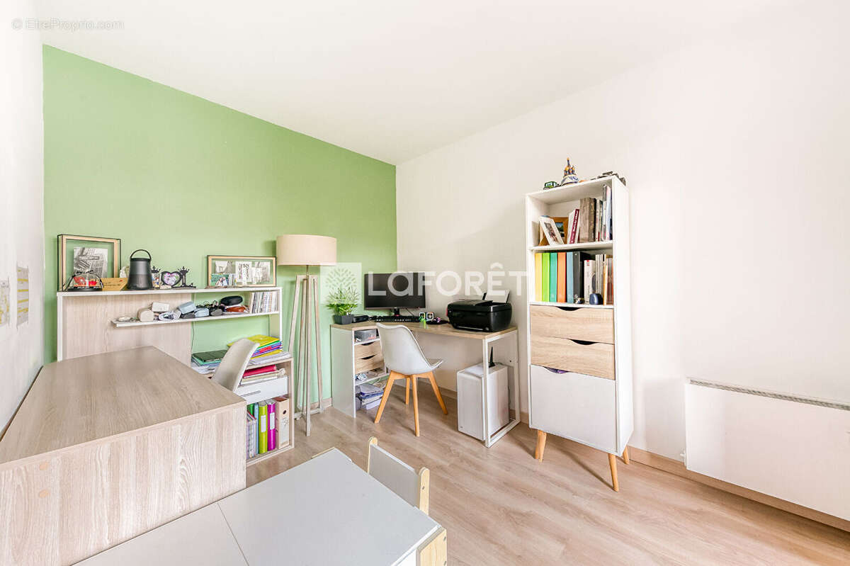 Appartement à EMERAINVILLE