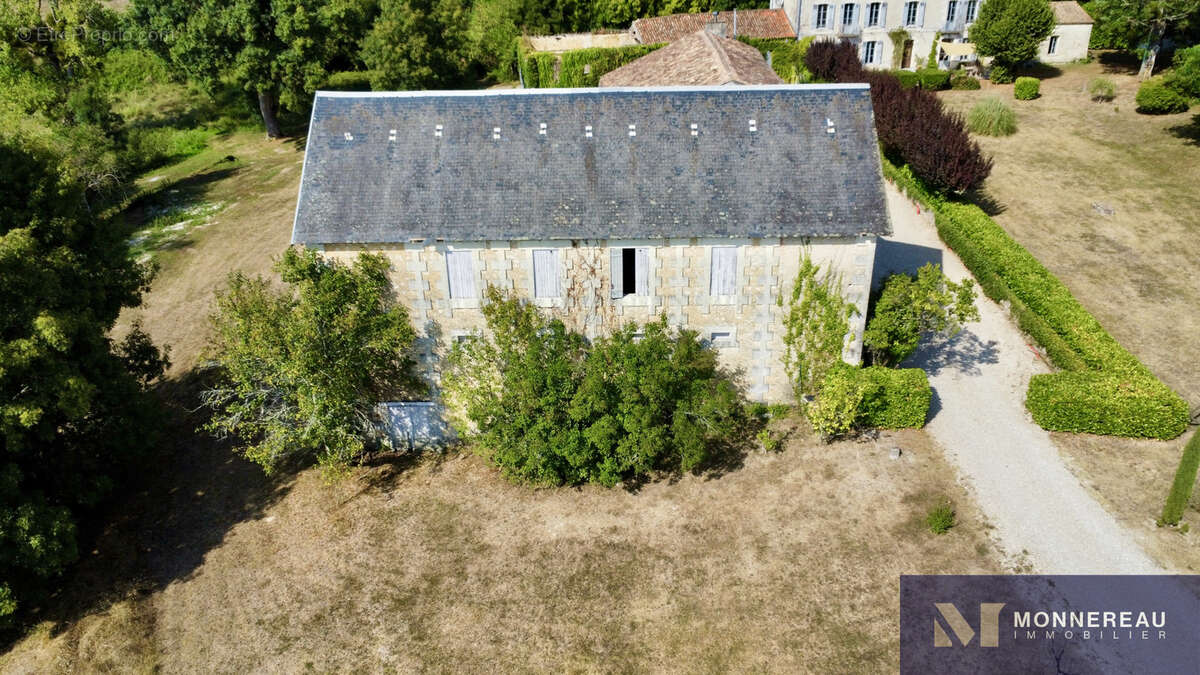 Maison à MONTGUYON