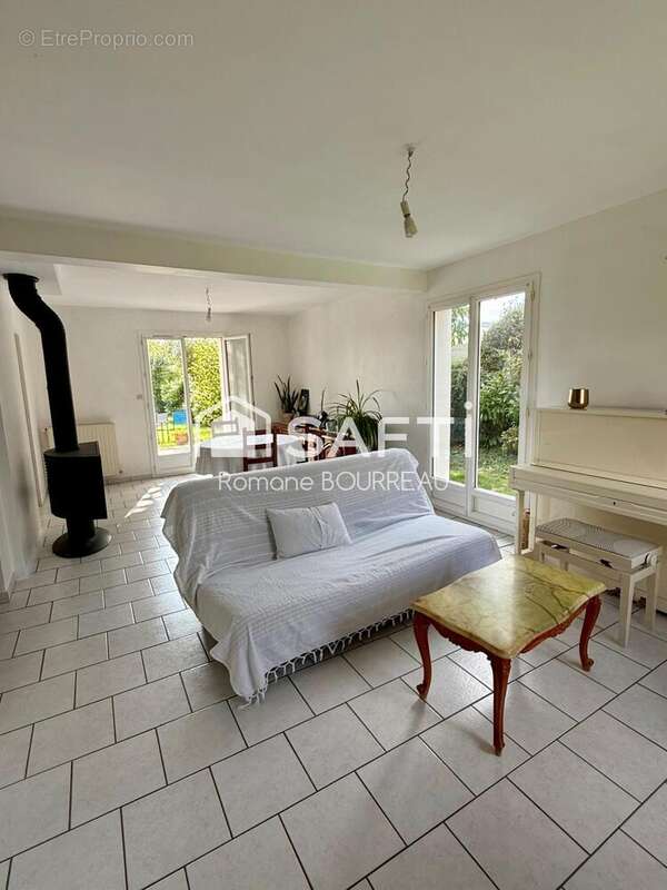 Photo 4 - Maison à LA VILLE-AUX-DAMES