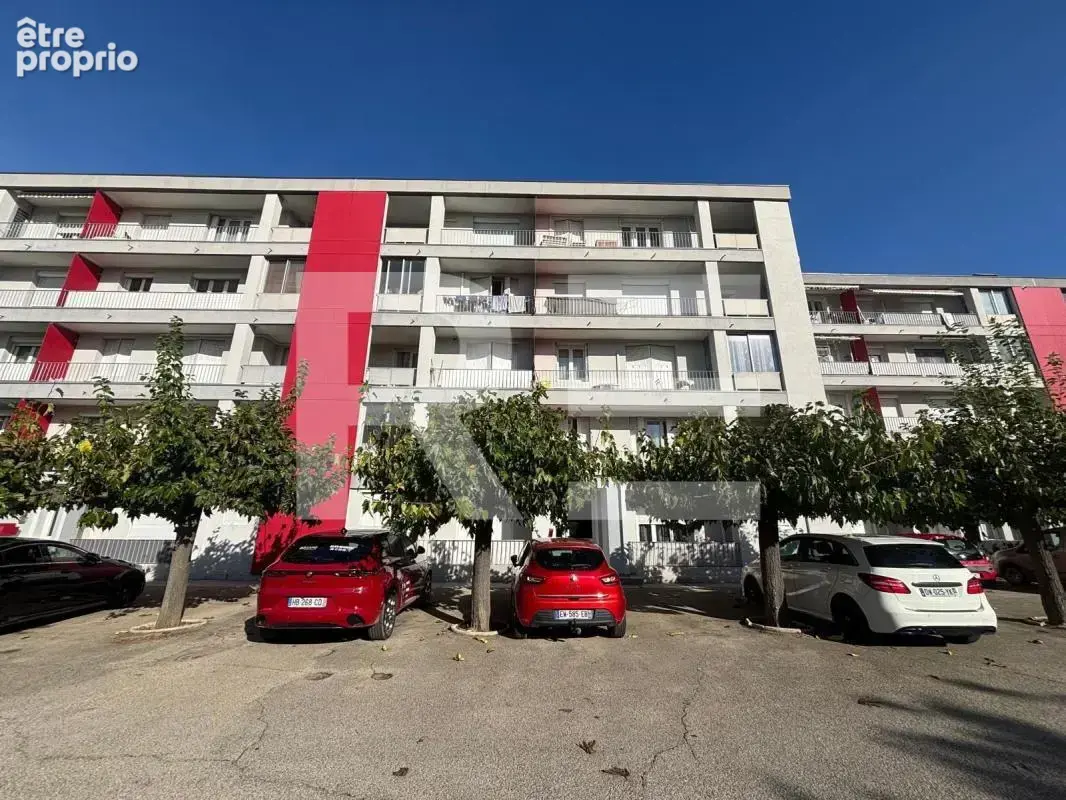 Appartement p3 55m2 avec terrasse cave et stationement a nimes secteur capouchine jean jaures - photo 13