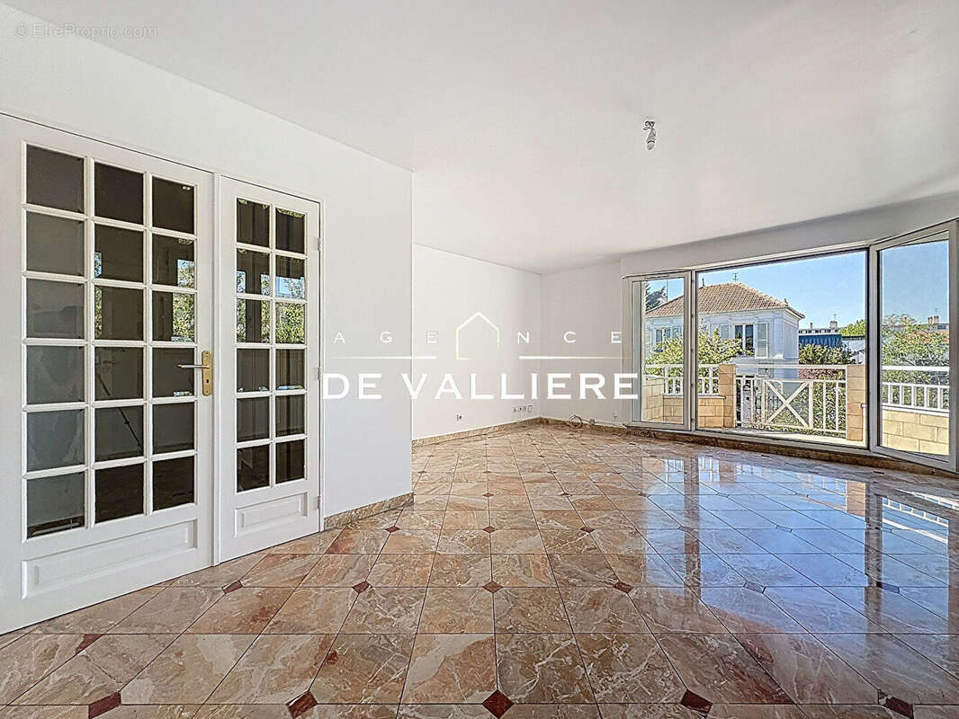 Appartement à NANTERRE