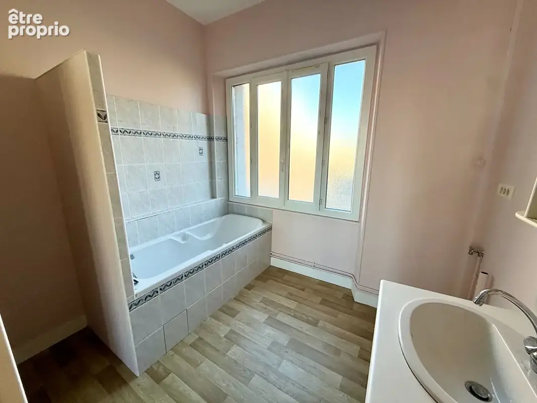 Appartement Moulins 3 pièce(s) 88.02 m2 - photo 4