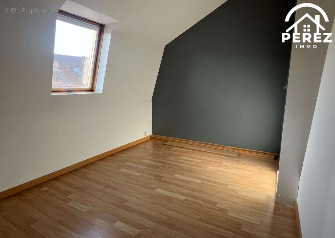 Maison à NEUVILLE-EN-FERRAIN