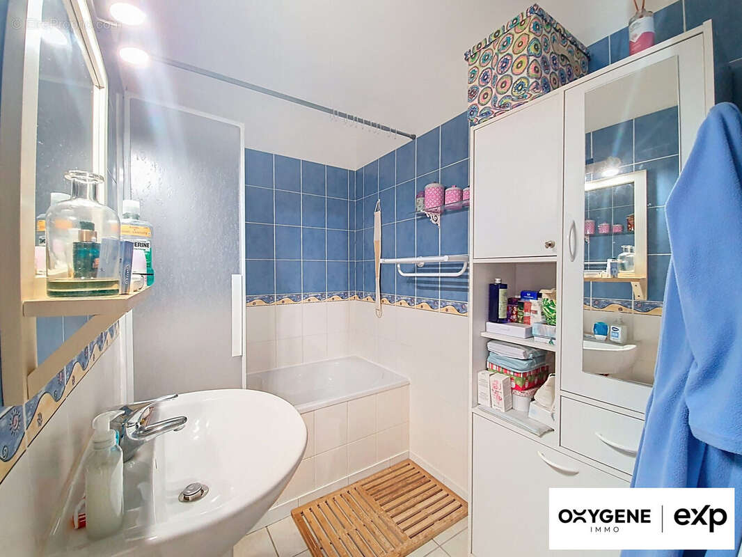 Appartement à SAINT-LAURENT-DE-LA-SALANQUE