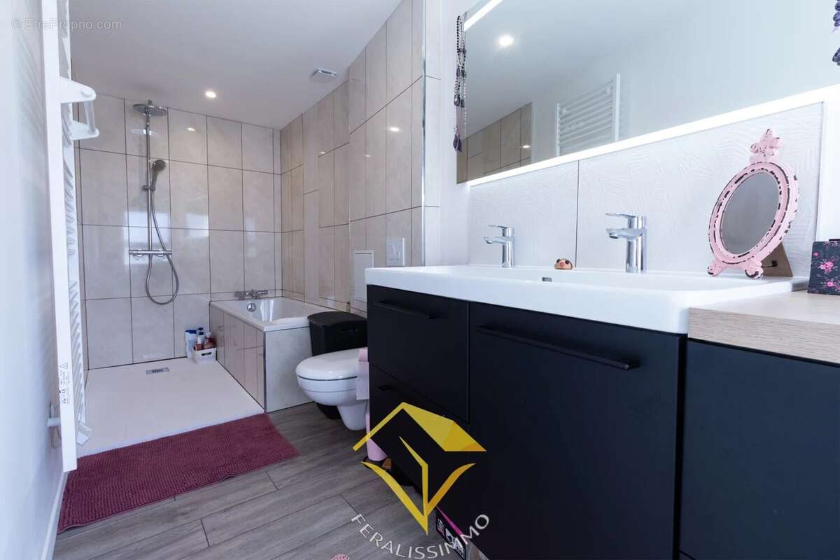 Maison à COURDIMANCHE