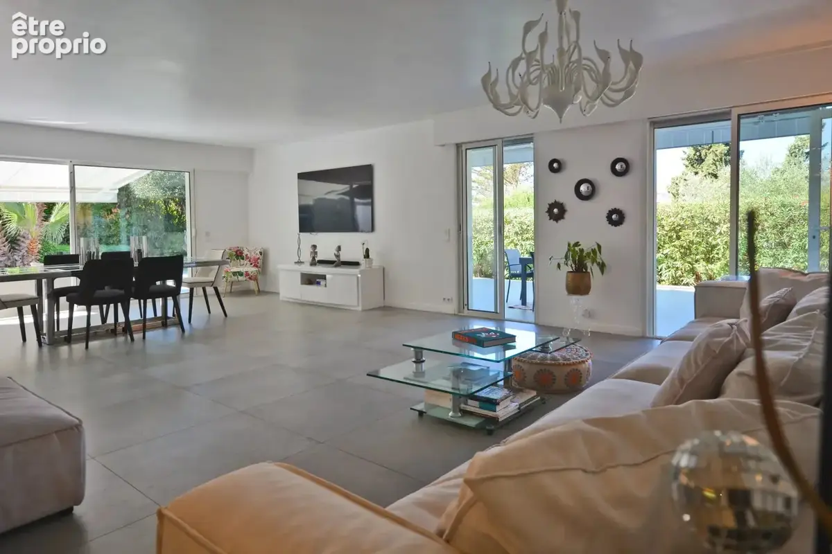 Appartement 4 pièces 130 m² à vendre à Le Cannet (06110) - photo 12