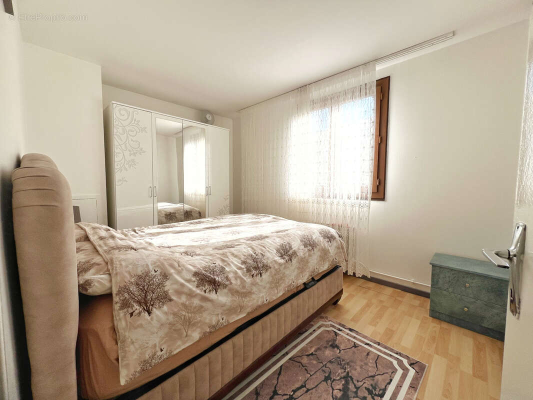 Maison à PIERRE-BENITE