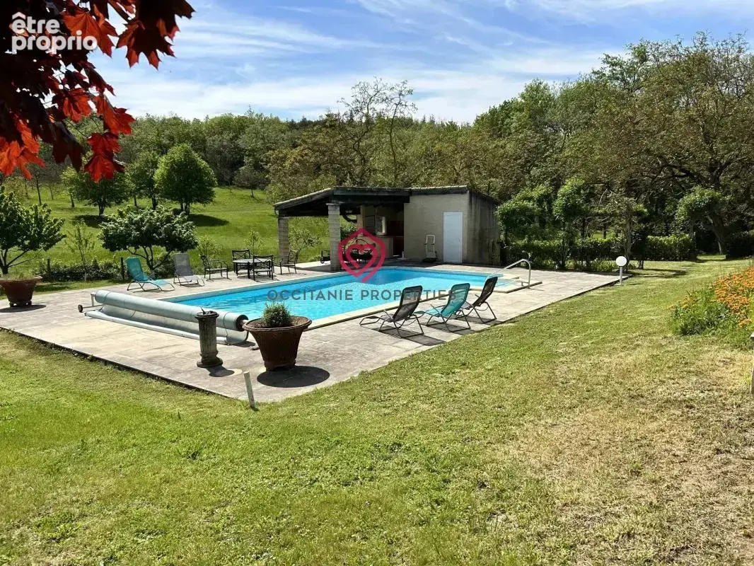 Ferme rénovée avec piscine, dépendances et 42 ha - photo 14