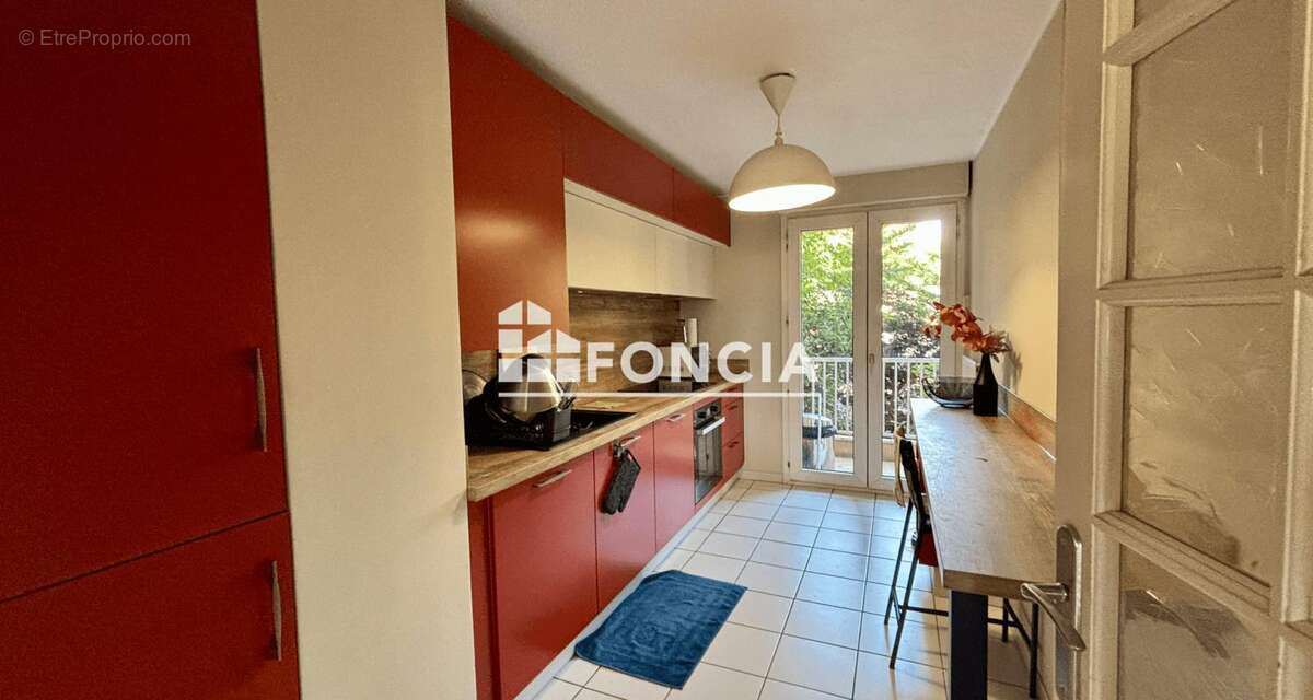 COUP DE CŒUR – Magnifique T4 de 97,27 m² avec terrasse, balcon, garage et parking - photo 3