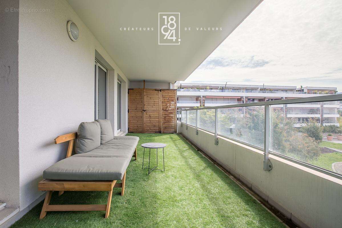 Appartement T3 à vendre Marseille 8eme (13008) I 62 m2 I Terrasse 29 m2 I Saint-Anne - photo 6