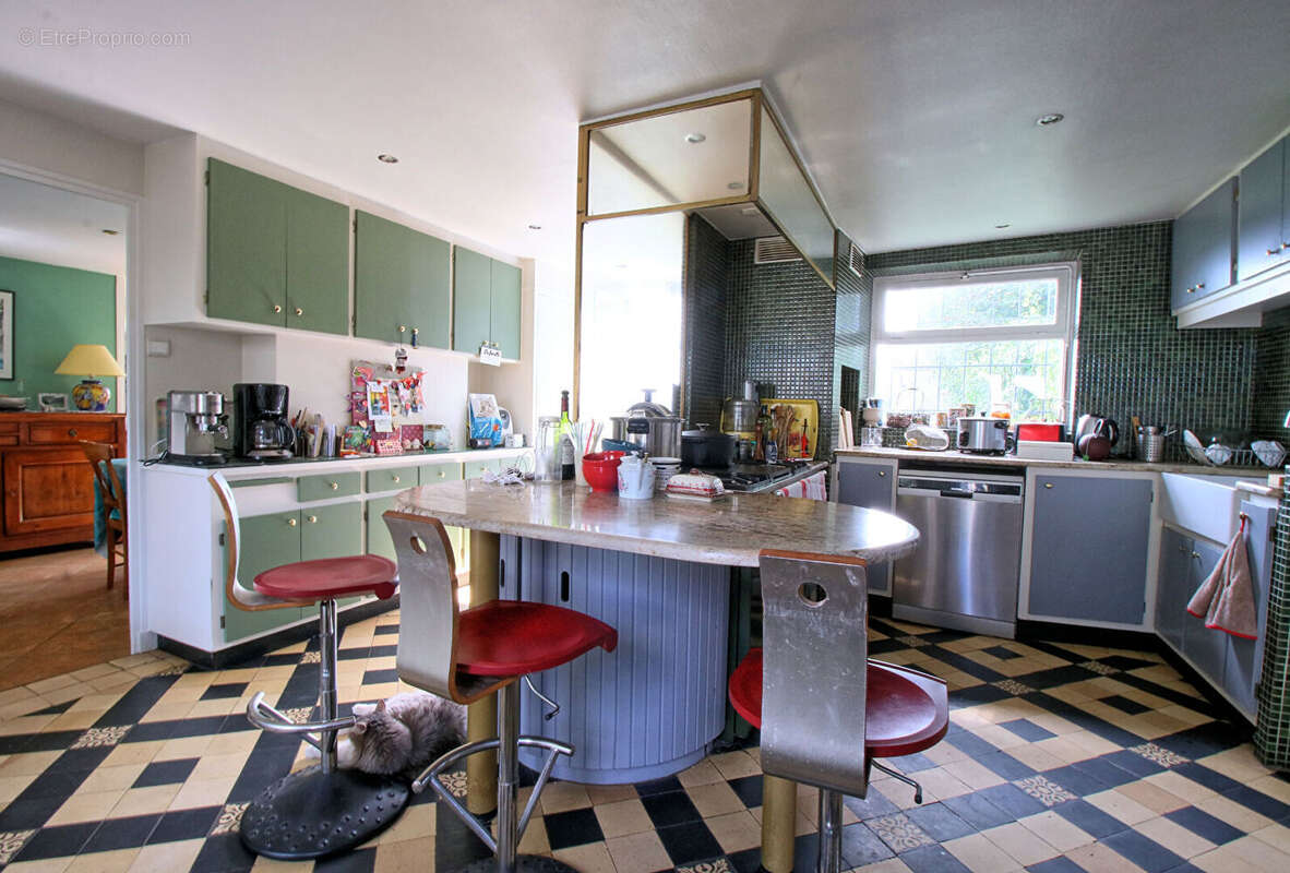 A vendre - belle propriete familiale - 10min de la gare - photo 11