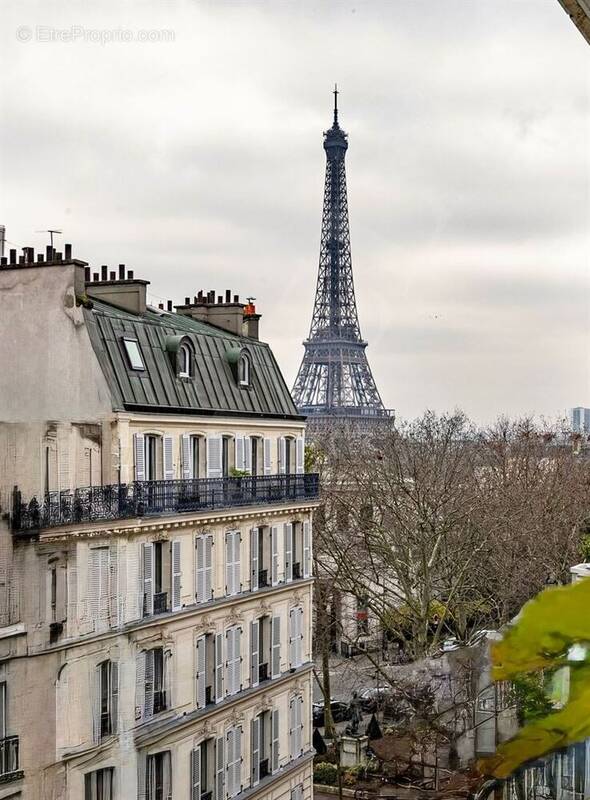 Appartement à PARIS-16E