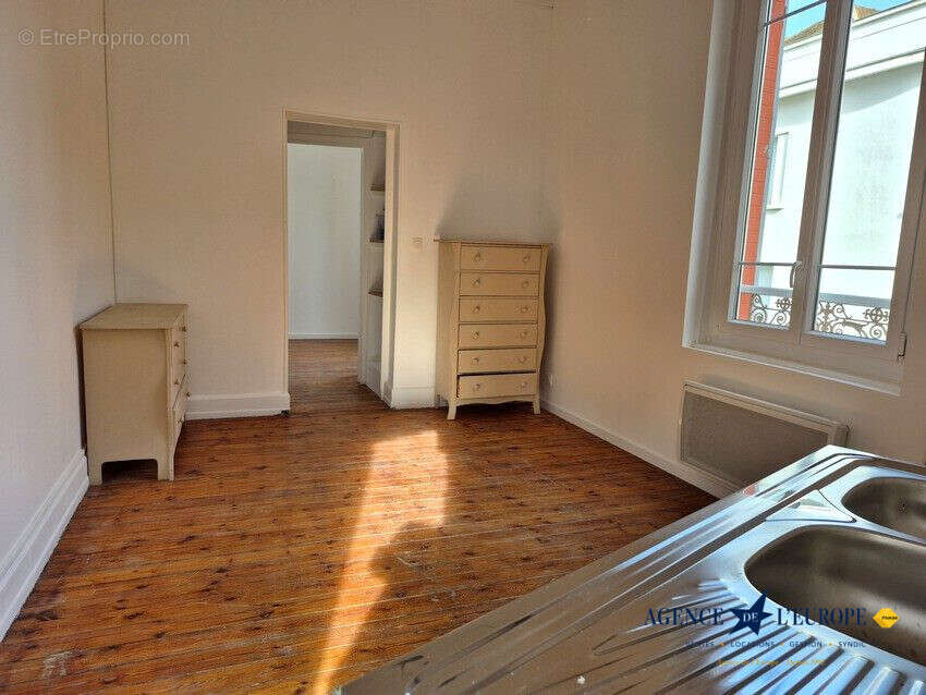 Appartement 34 m² à Vichy  - photo 4
