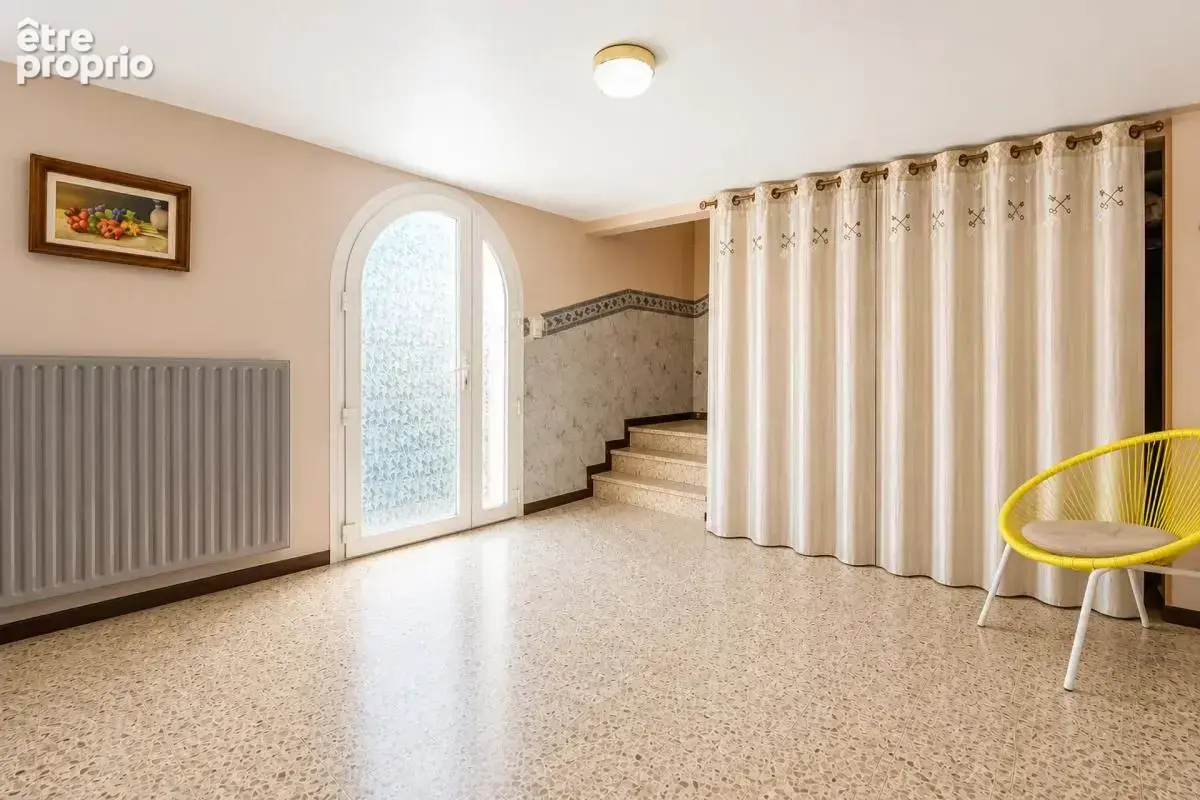 Maison de 11 pièces de 226 m² à Arpenans - photo 3