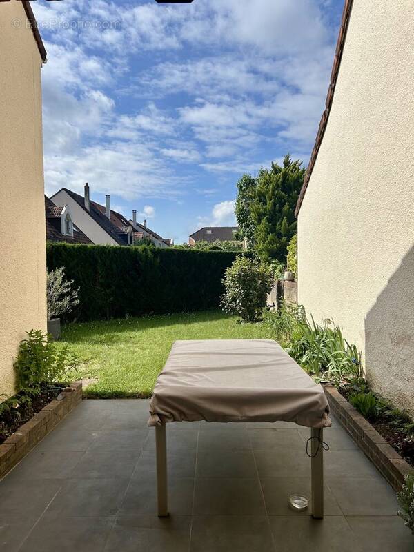 Maison à MONTIGNY-LE-BRETONNEUX