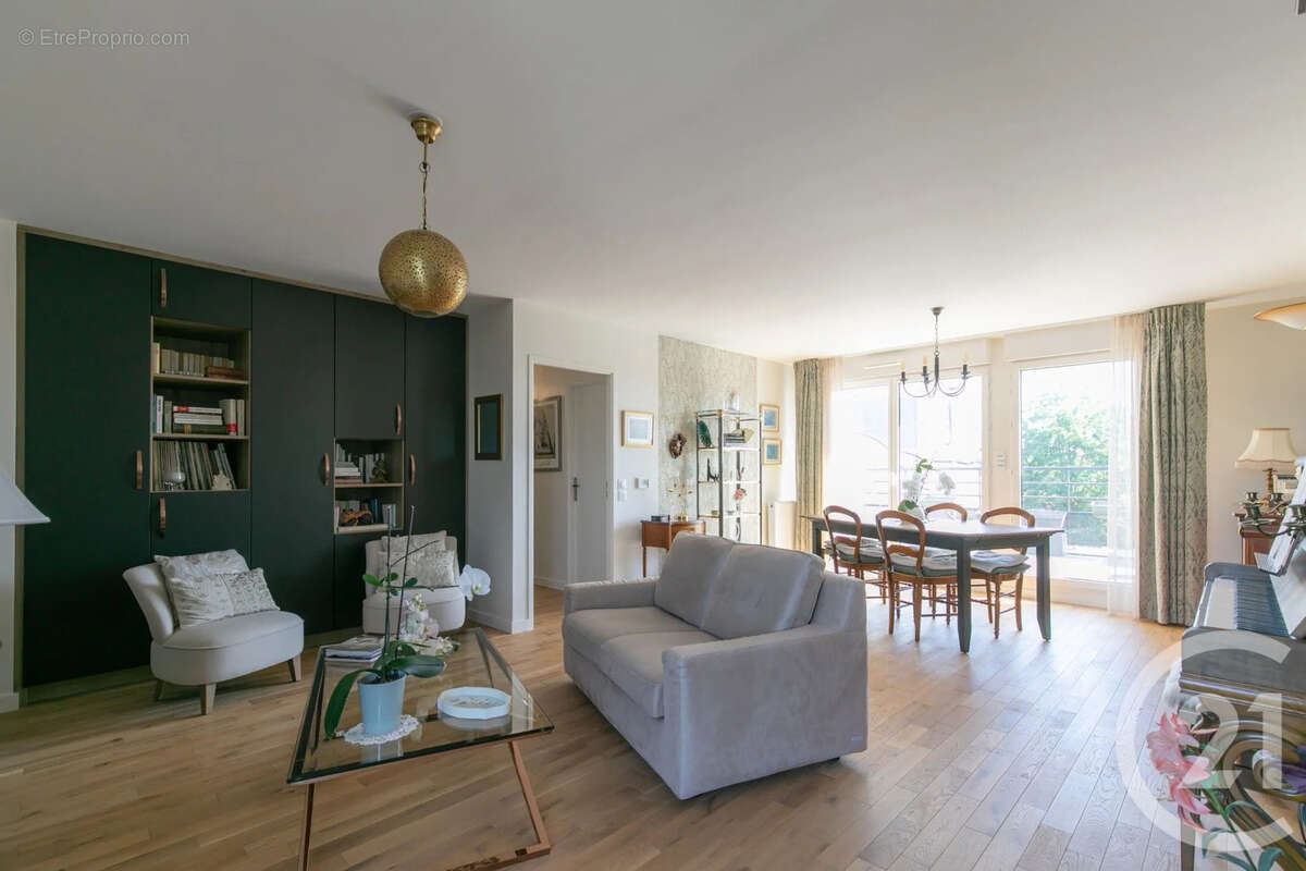 Appartement 96 m² à Saint-Maur-Des-Fosses  - photo 5