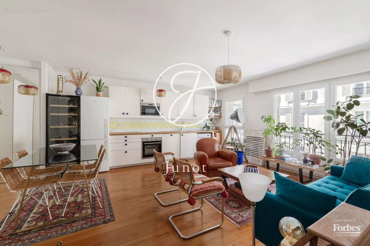 Appartement à PARIS-18E