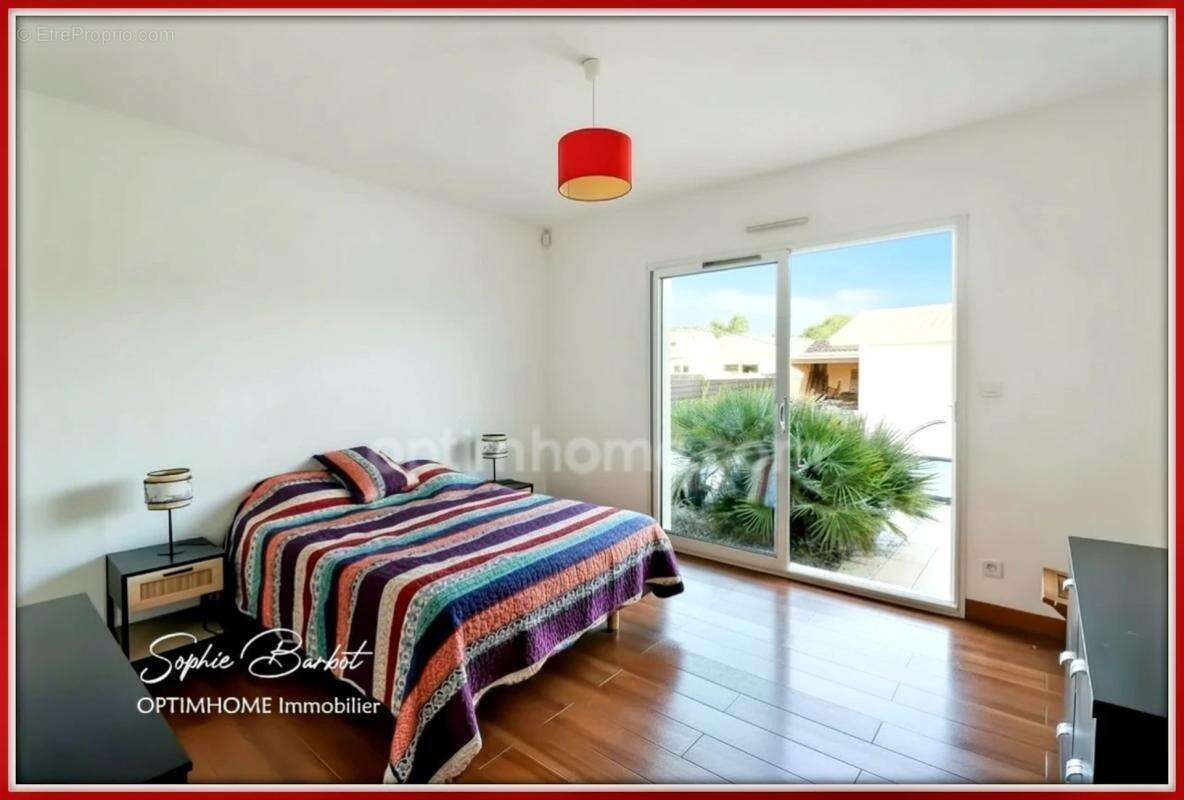 GUJAN-MESTRAS – Maison familiale de plain-pied avec piscine chauffée, double garage et calme absolu - photo 10