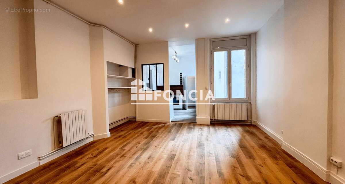 Appartement à SAINT-ETIENNE