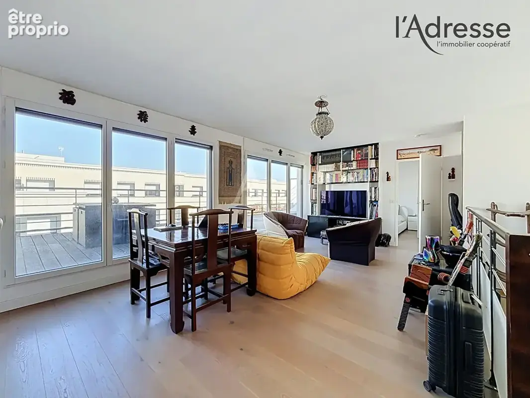 Duplex 113m² Quartier République - Terrasse - Parkings et cave - photo 8
